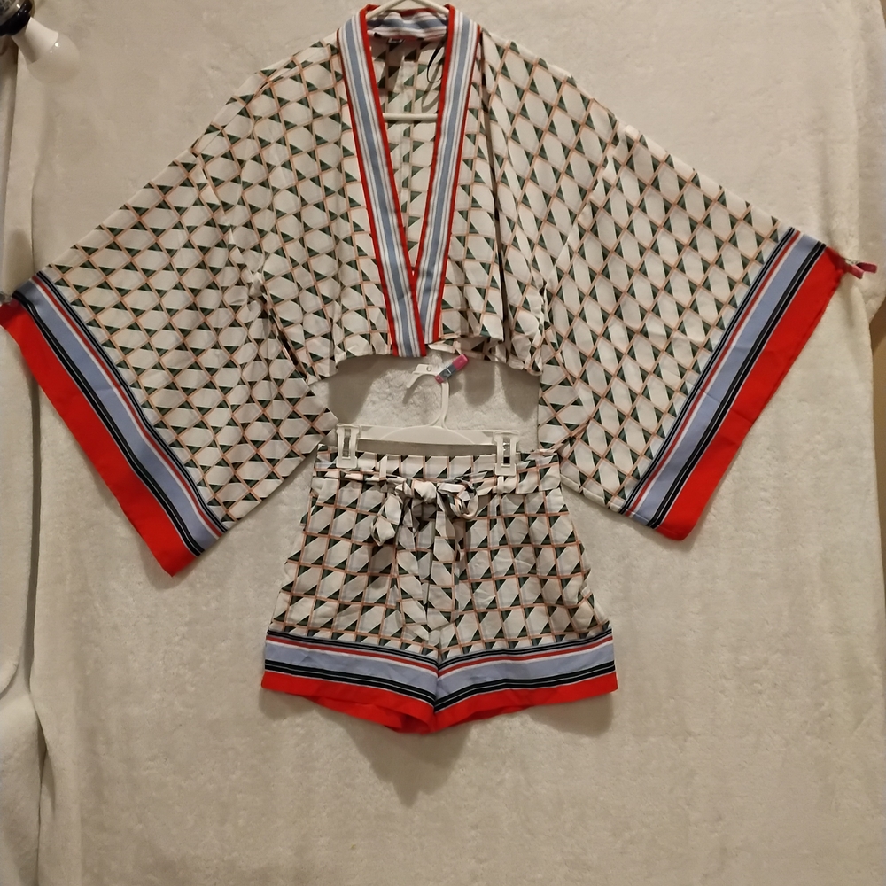 Geometric Patterned Kimono and Shorts Set